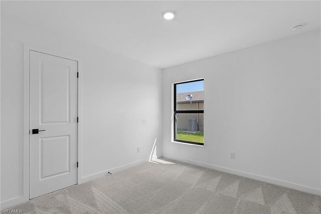 2222 NW 24th TER, Cape Coral, FL 33993