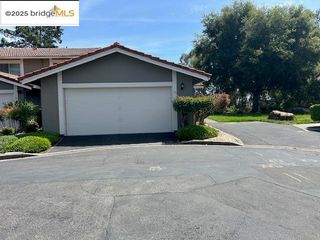 55 Turtle Creek St, Oakland, CA 94605
