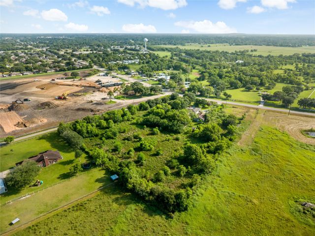 5152 Mustang Road, Alvin, TX 77511