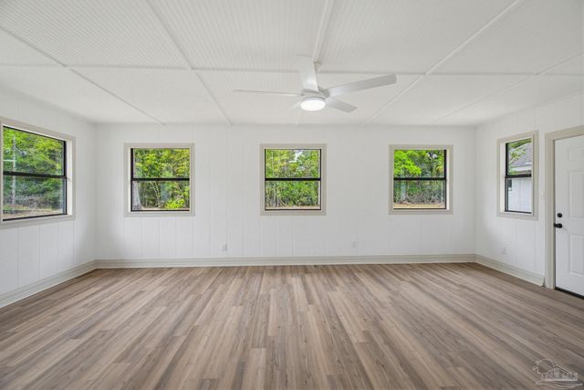 6661 Fernwood Dr, Milton, FL 32570