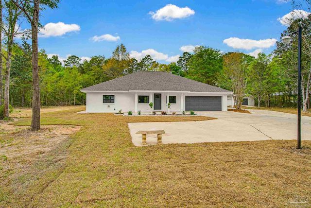 6661 Fernwood Dr, Milton, FL 32570