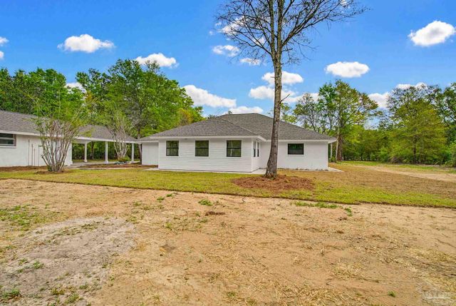 6661 Fernwood Dr, Milton, FL 32570