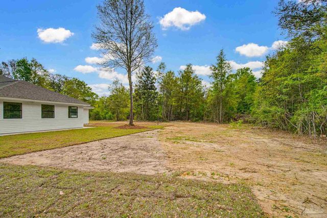 6661 Fernwood Dr, Milton, FL 32570