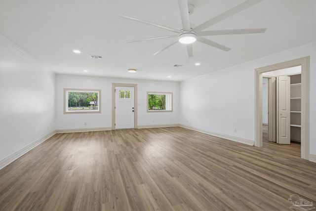 6661 Fernwood Dr, Milton, FL 32570