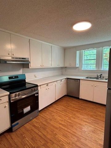 940 Gordon Street, Blackshear, GA 31516