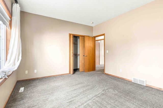 1928 33rd Street S, Moorhead, MN 56560