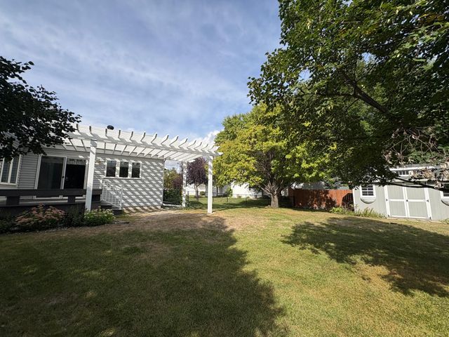 1928 33rd Street S, Moorhead, MN 56560