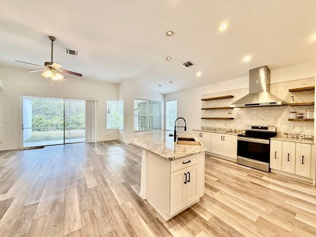 10226 EVERGREEN HILL DRIVE, Tampa, FL 33647