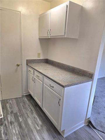 424 Kingswood PL, Virginia Beach, VA 23452