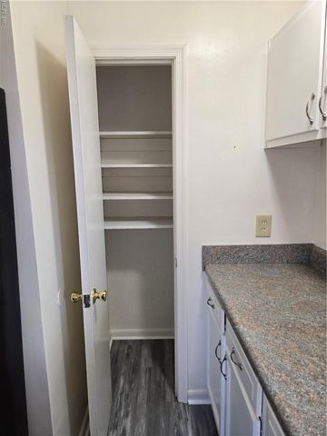 424 Kingswood PL, Virginia Beach, VA 23452