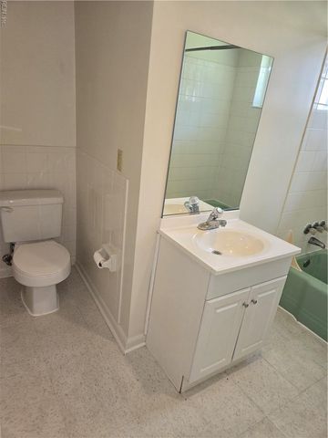 424 Kingswood PL, Virginia Beach, VA 23452