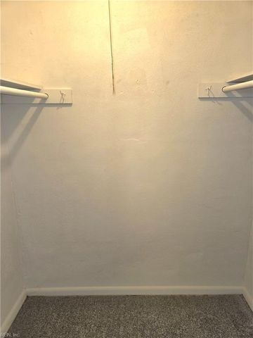 424 Kingswood PL, Virginia Beach, VA 23452