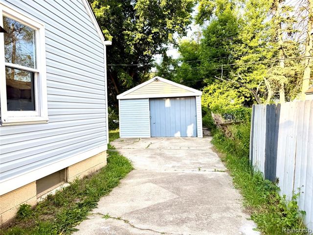 19642 Hasse Street, Detroit, MI 48234