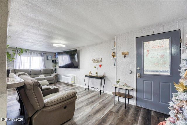 985 Villa Way, Fernley, NV 89408