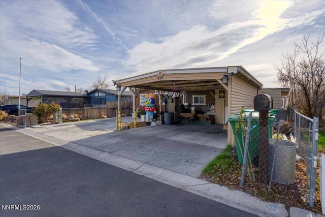 985 Villa Way, Fernley, NV 89408