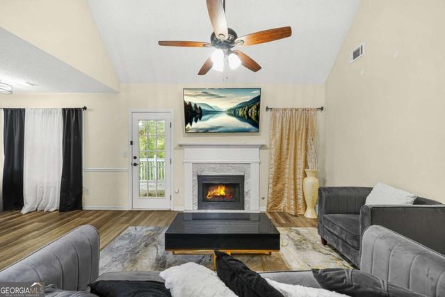1347 Vine Circle, Mcdonough, GA 30253