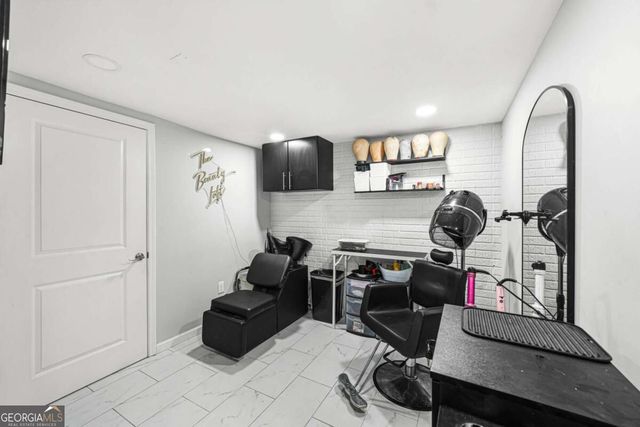 1347 Vine Circle, Mcdonough, GA 30253