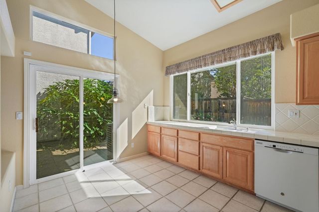 5312 Delta Dr, Rocklin, CA 95765