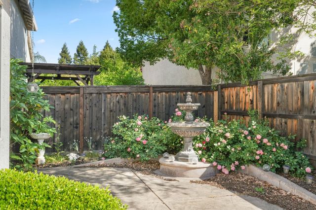 5312 Delta Dr, Rocklin, CA 95765