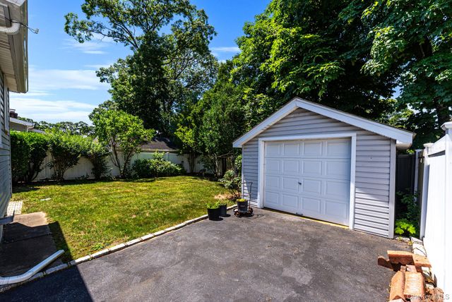 33 Sherman Street, Merrick, NY 11566
