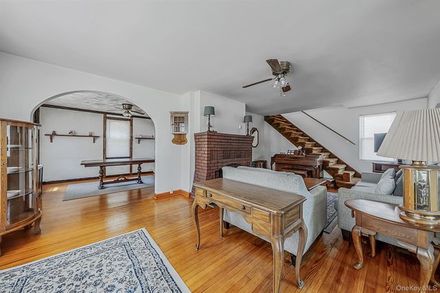 33 Sherman Street, Merrick, NY 11566