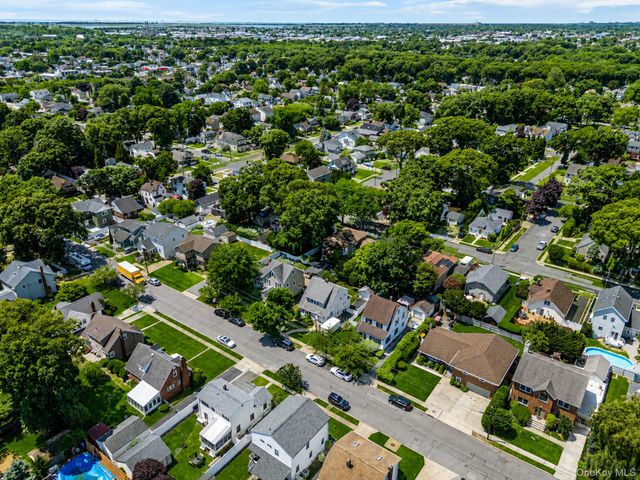 33 Sherman Street, Merrick, NY 11566