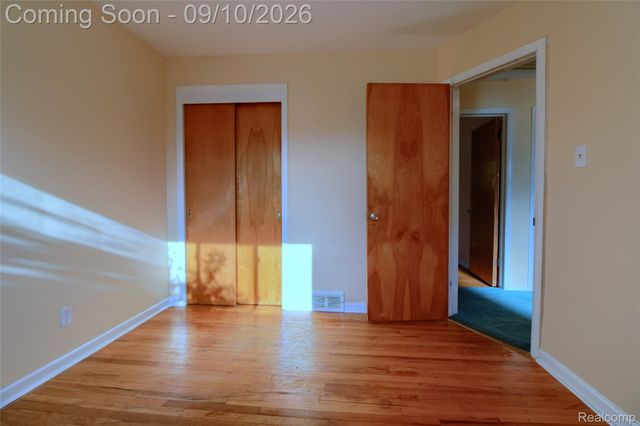 2881 Maxwell Street, Trenton, MI 48183
