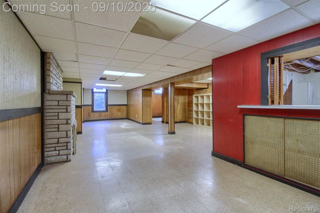 2881 Maxwell Street, Trenton, MI 48183