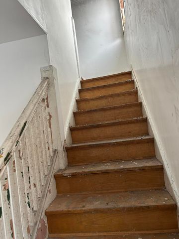 655 Vermont Street, Gary, IN 46402