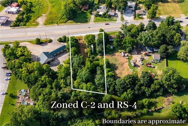 2609 E Huntsville Road, Fayetteville, AR 72701