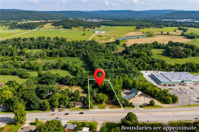 2609 E Huntsville Road, Fayetteville, AR 72701