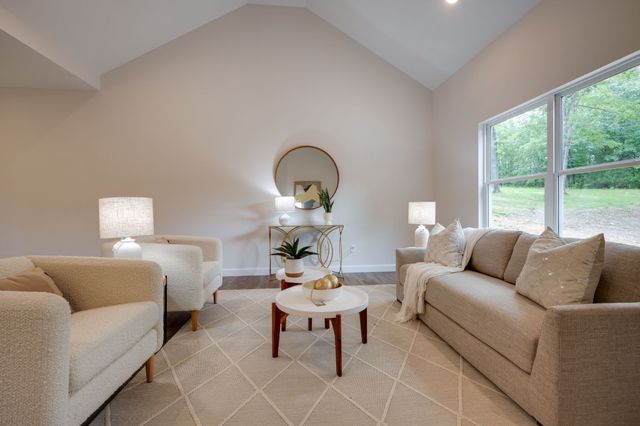 766 Billy Wynn Road, Dickson, TN 37055