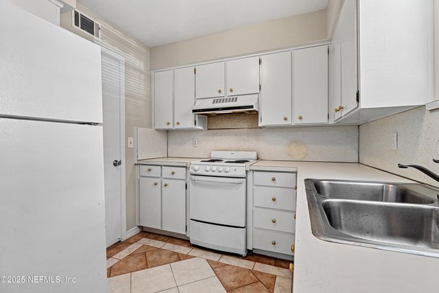 7319 POTTSBURG Drive, 2, Jacksonville, FL 32216