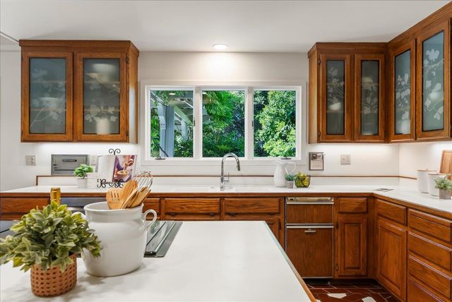 14220 Wild Plum Lane, Los Altos Hills, CA 94022
