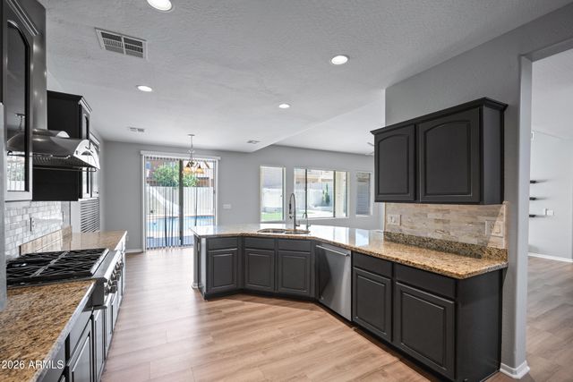 6535 W Brookhart Way, Phoenix, AZ 85083