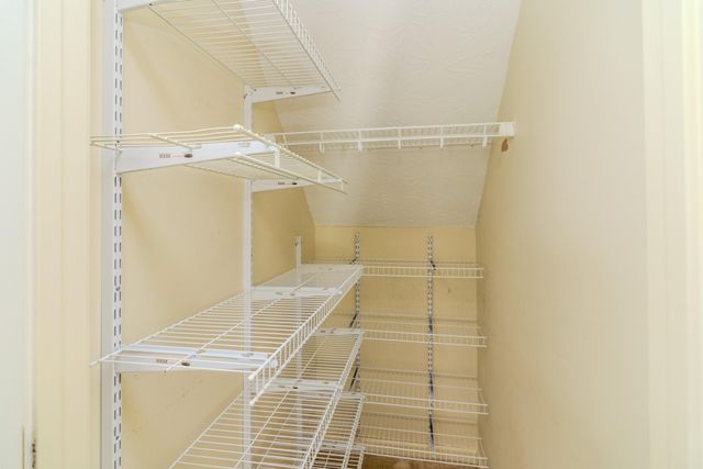 3840 Everetts Dale, Lexington, KY 40514