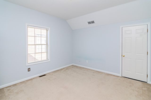 3840 Everetts Dale, Lexington, KY 40514