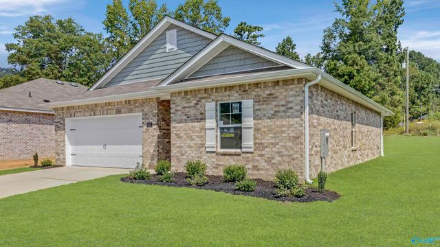 6152 Feather Way SE, Owens Cross Roads, AL 35763