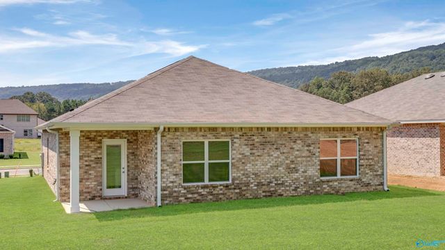 6152 Feather Way SE, Owens Cross Roads, AL 35763