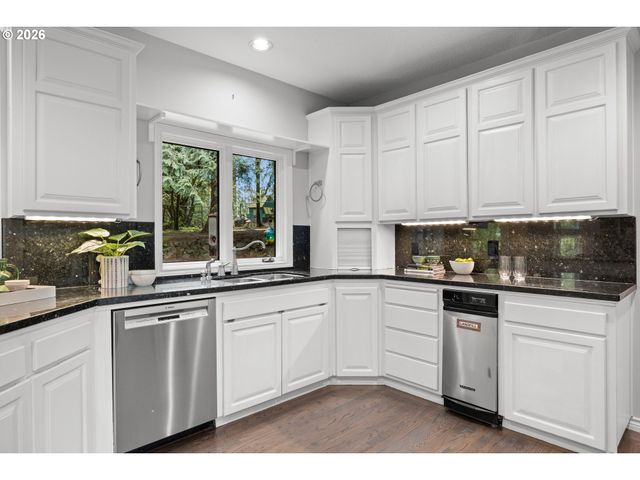 9331 Nw OLD SKYLINE Blvd, Portland, OR 97231