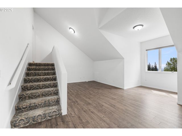 9331 Nw OLD SKYLINE Blvd, Portland, OR 97231