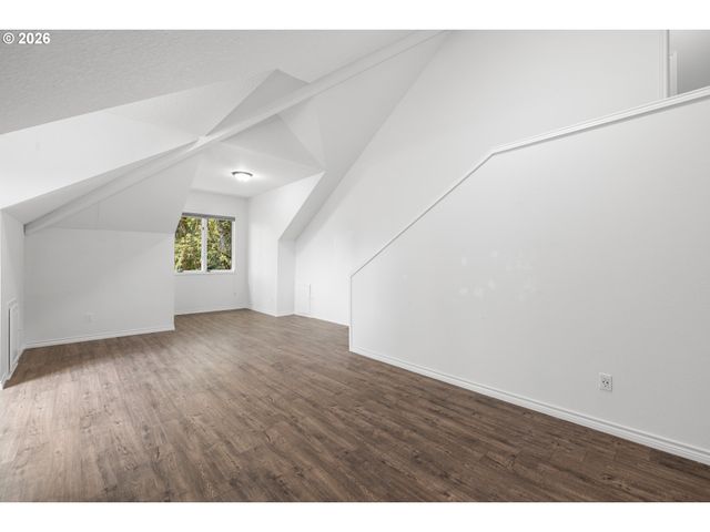 9331 Nw OLD SKYLINE Blvd, Portland, OR 97231