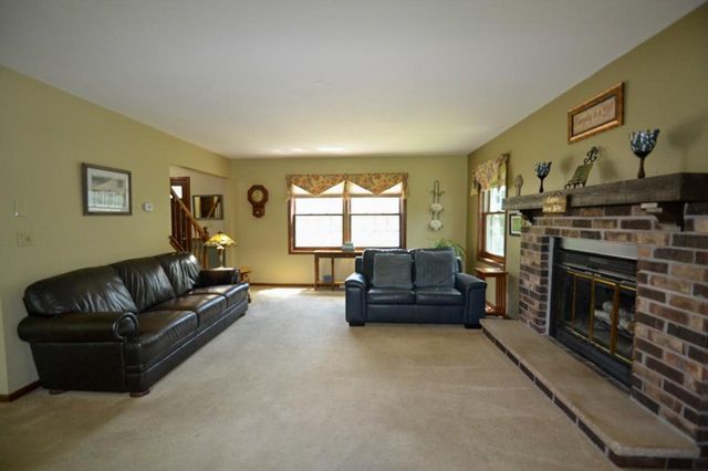 2601 S Brookland ROAD, New Berlin, WI 53151