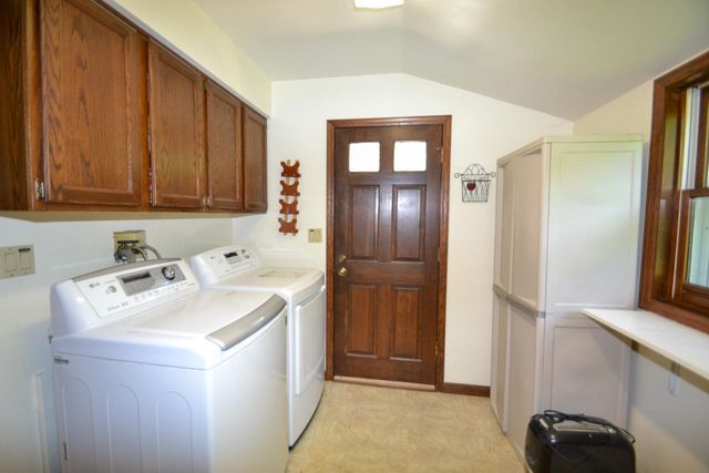 2601 S Brookland ROAD, New Berlin, WI 53151