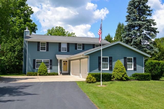 2601 S Brookland ROAD, New Berlin, WI 53151