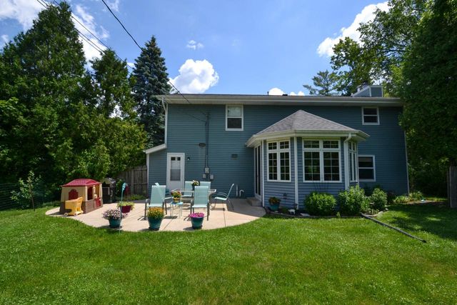 2601 S Brookland ROAD, New Berlin, WI 53151