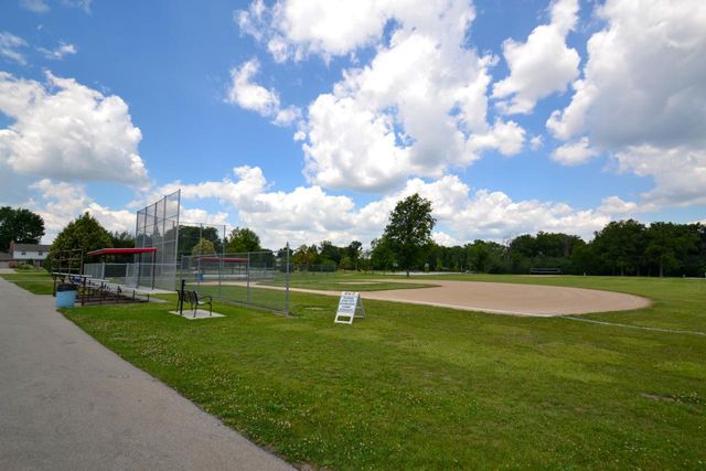 2601 S Brookland ROAD, New Berlin, WI 53151
