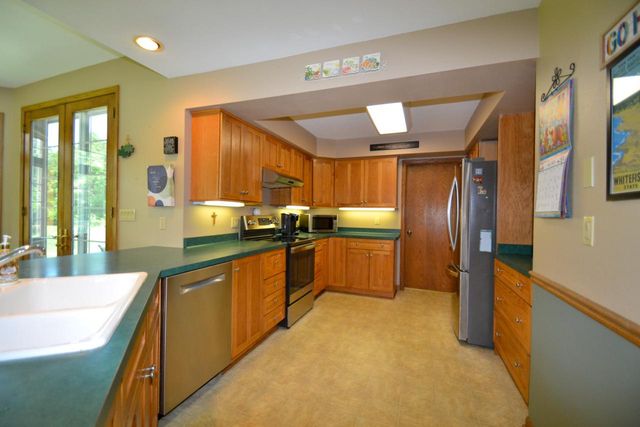 2601 S Brookland ROAD, New Berlin, WI 53151