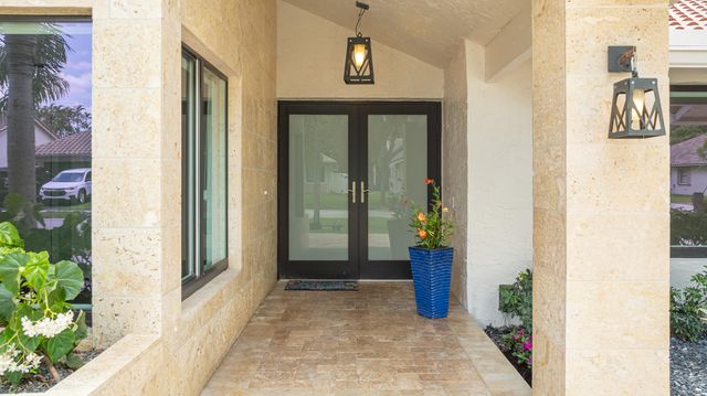10506 NW 7th Court, Plantation, FL 33324