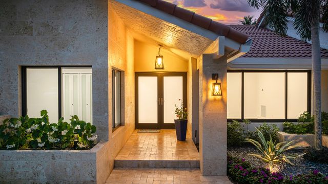 10506 NW 7th Court, Plantation, FL 33324